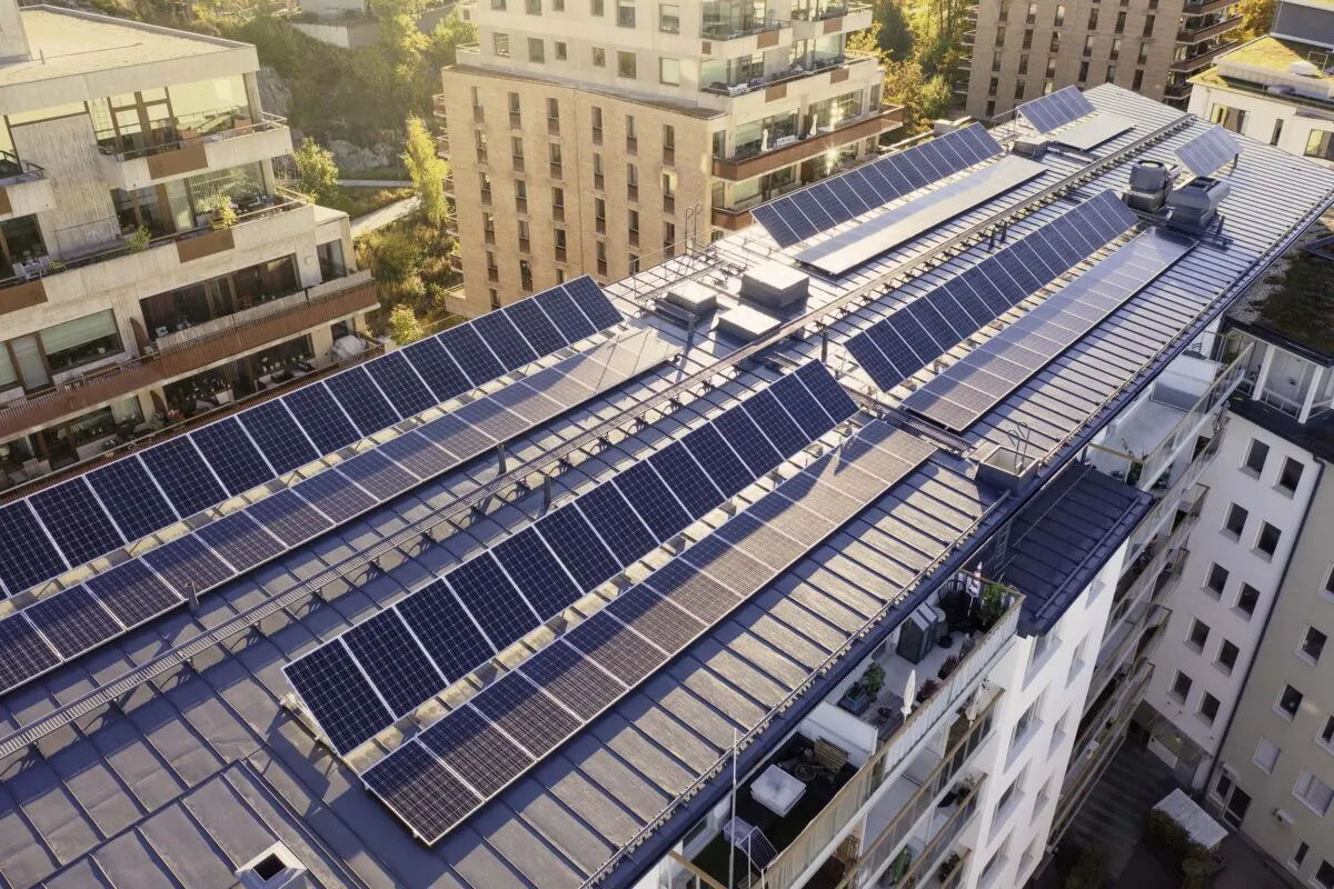 Advantages of photovoltaic systems for apartment buildings